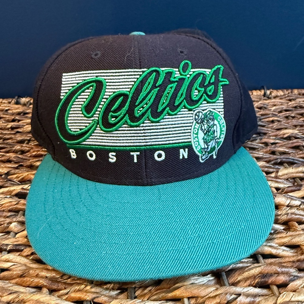 Boston Celtics Harwood Classics Vintage Forty Seven SnapBack Ball Cap Hat - Picture 2 of 6
